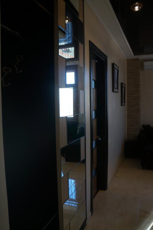 Apartment With Summer Terrace Batoumi Chambre photo