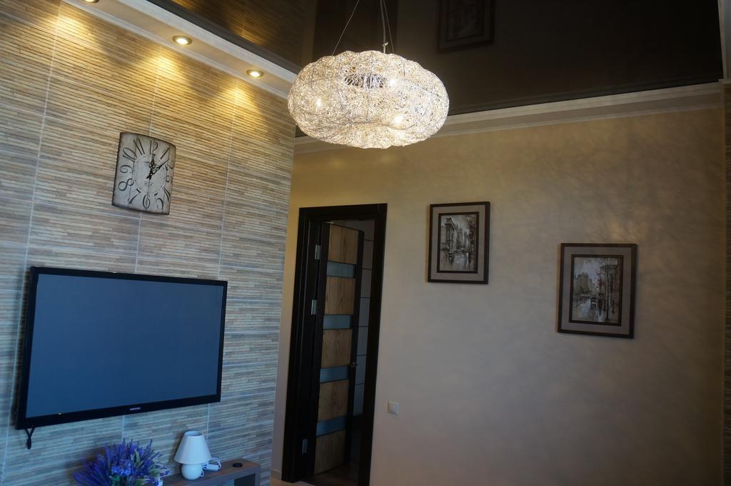 Apartment With Summer Terrace Batoumi Chambre photo