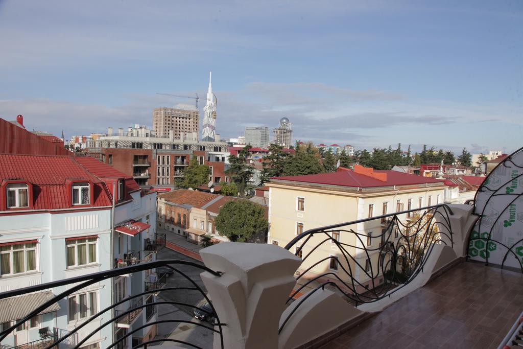 Apartment With Summer Terrace Batoumi Chambre photo